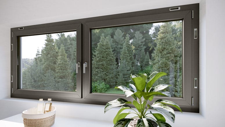 Ventana practicable de aluminio con doble manilla